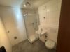 Großzügige 2-Zimmer-Wohnung mit Südwest-Balkon und frisch renoviertem Bad. - Badezimmer